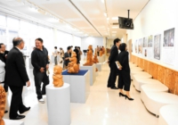 作品のほか、制作にまつわる解説パネルも展示された