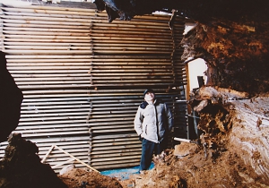 作業が進む大欅を覗いていると、菊池寛が耶馬溪 青の洞門の伝説に取材し、仇討ちの非人間性を描いた、大正8年に発表の名作「恩讐の彼方に」の気分になる。